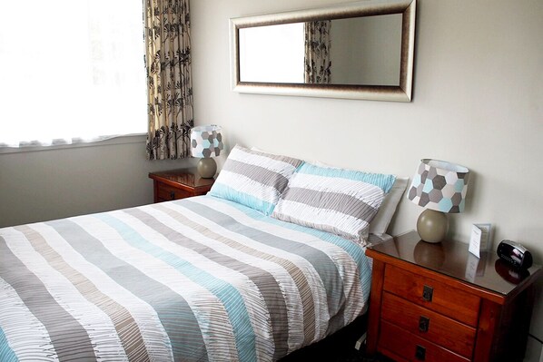 House | WiFi, bed sheets