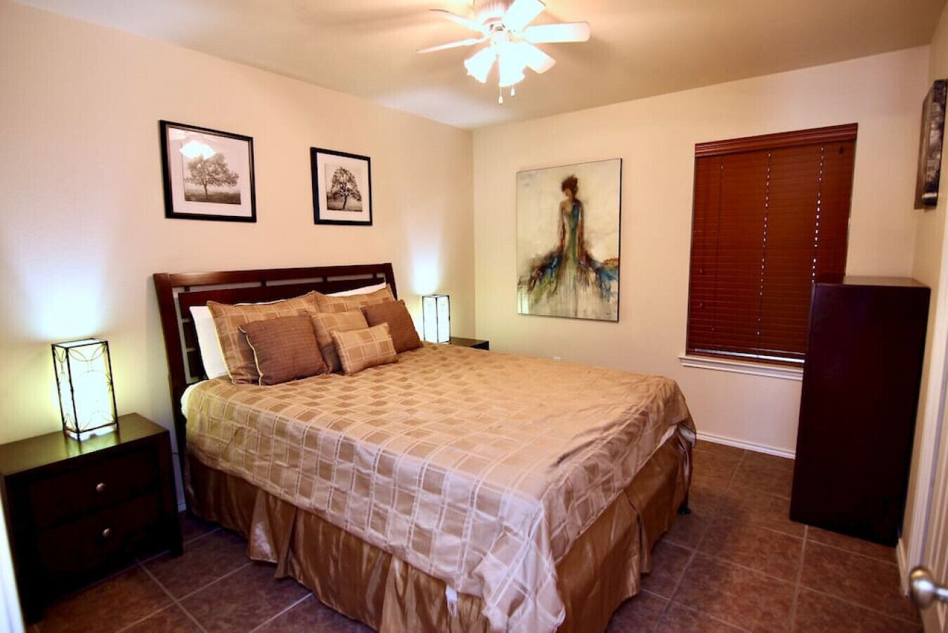 3 間睡房、熨斗/熨衫板、免費 Wi-Fi、床單