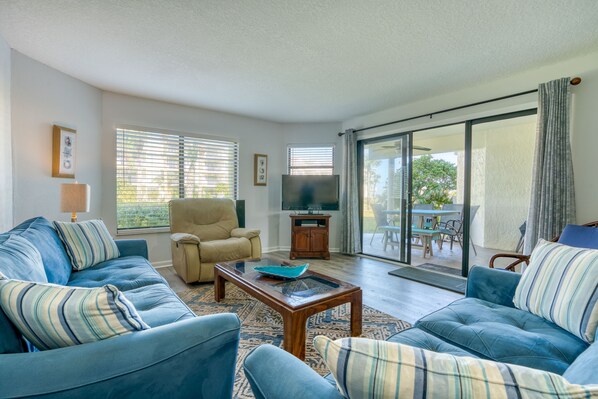 TV, foosball, table tennis, books