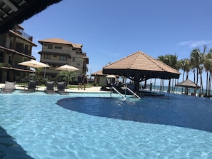 Piscina interna, piscina externa