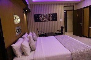Két bảo mật tại phòng, giường gấp/giường phụ (phụ phí) 