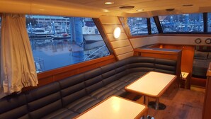 Deluxe Room | Living area - Marine City Yacht Club Stay (Busan)