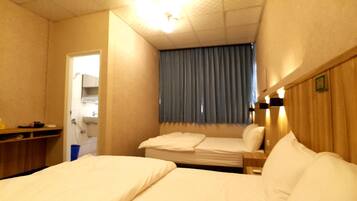 Minibar, bureau, rideaux occultants, chambres insonorisées