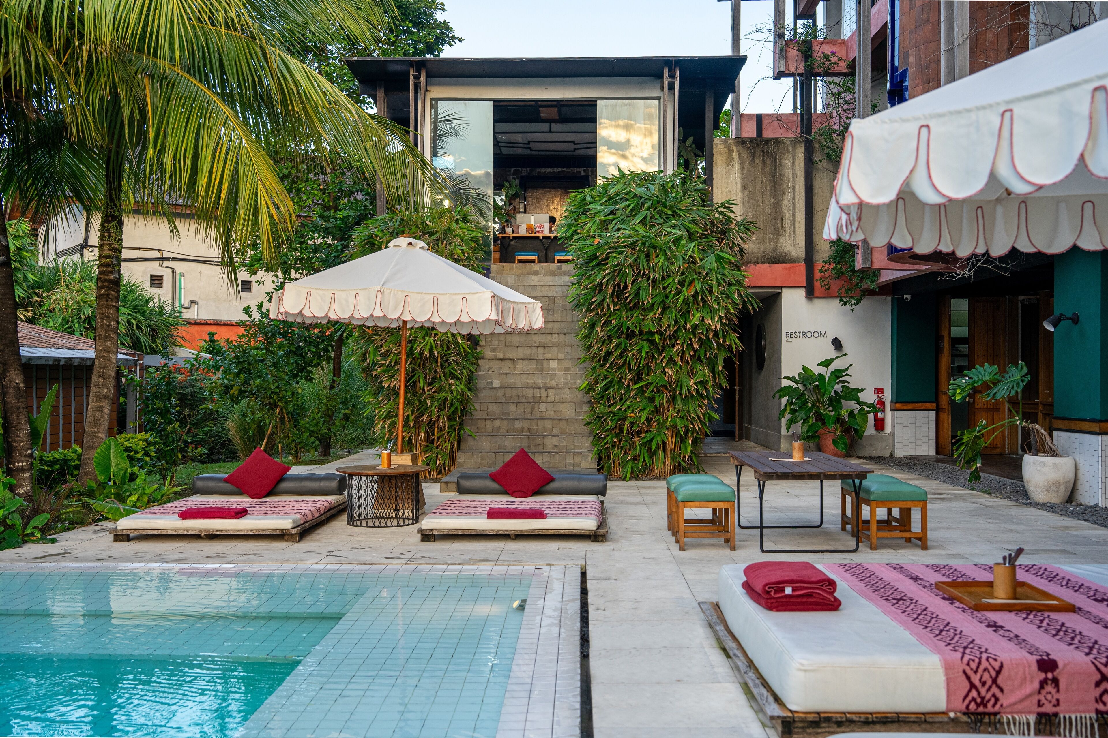 Breakfast, lunch, dinner served; pool views