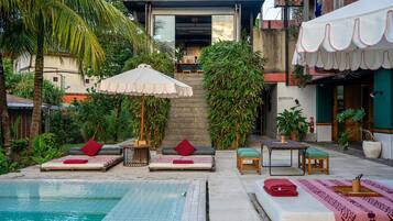 Breakfast, lunch, dinner served; pool views