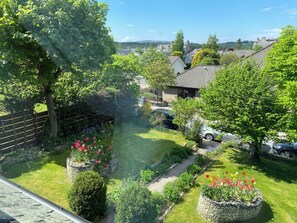 View from room - Garden Park Guest House (Grantown-on-Spey)