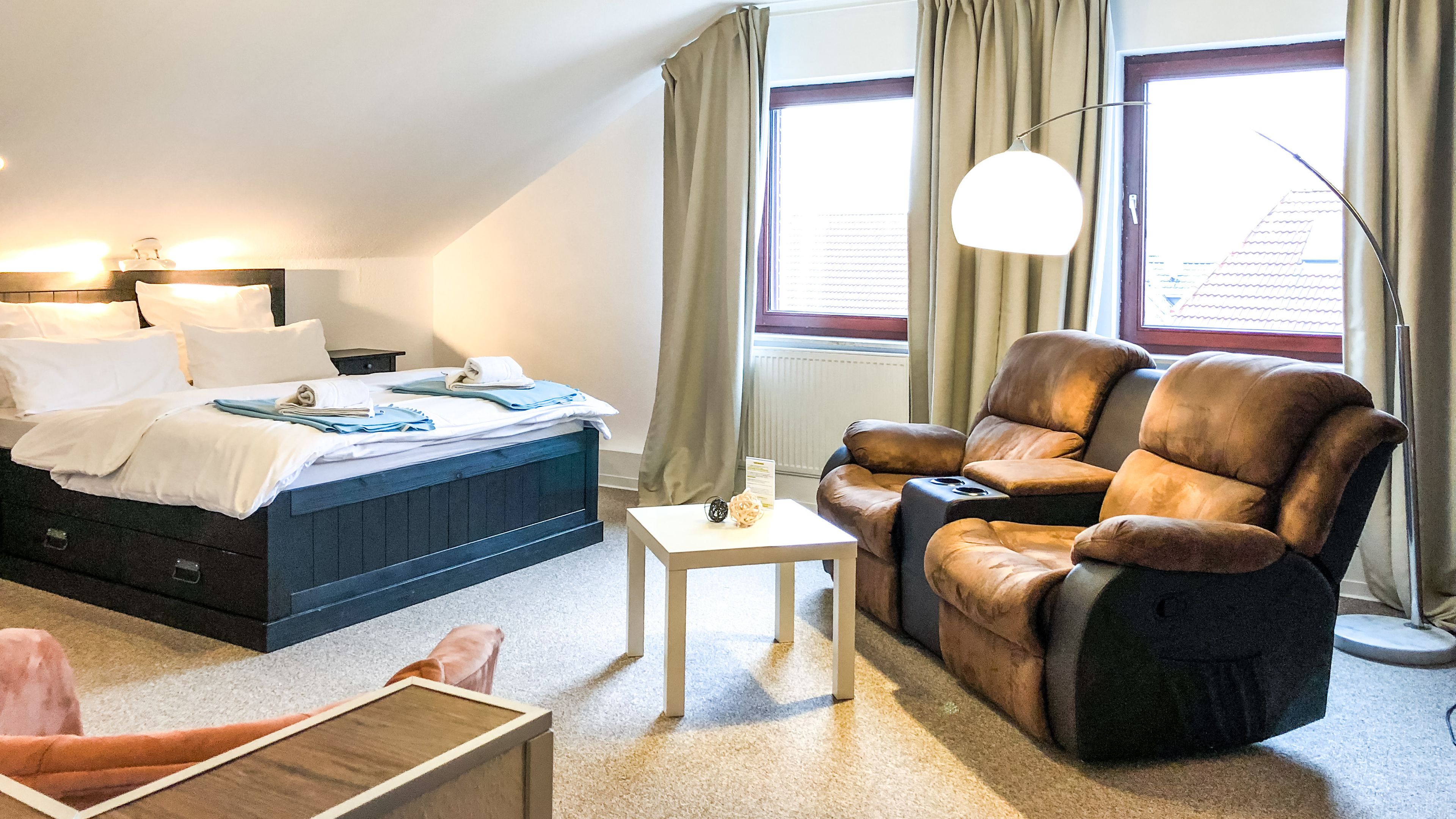 comfort studio | hypo-allergenic bedding, in-room safe, blackout curtains