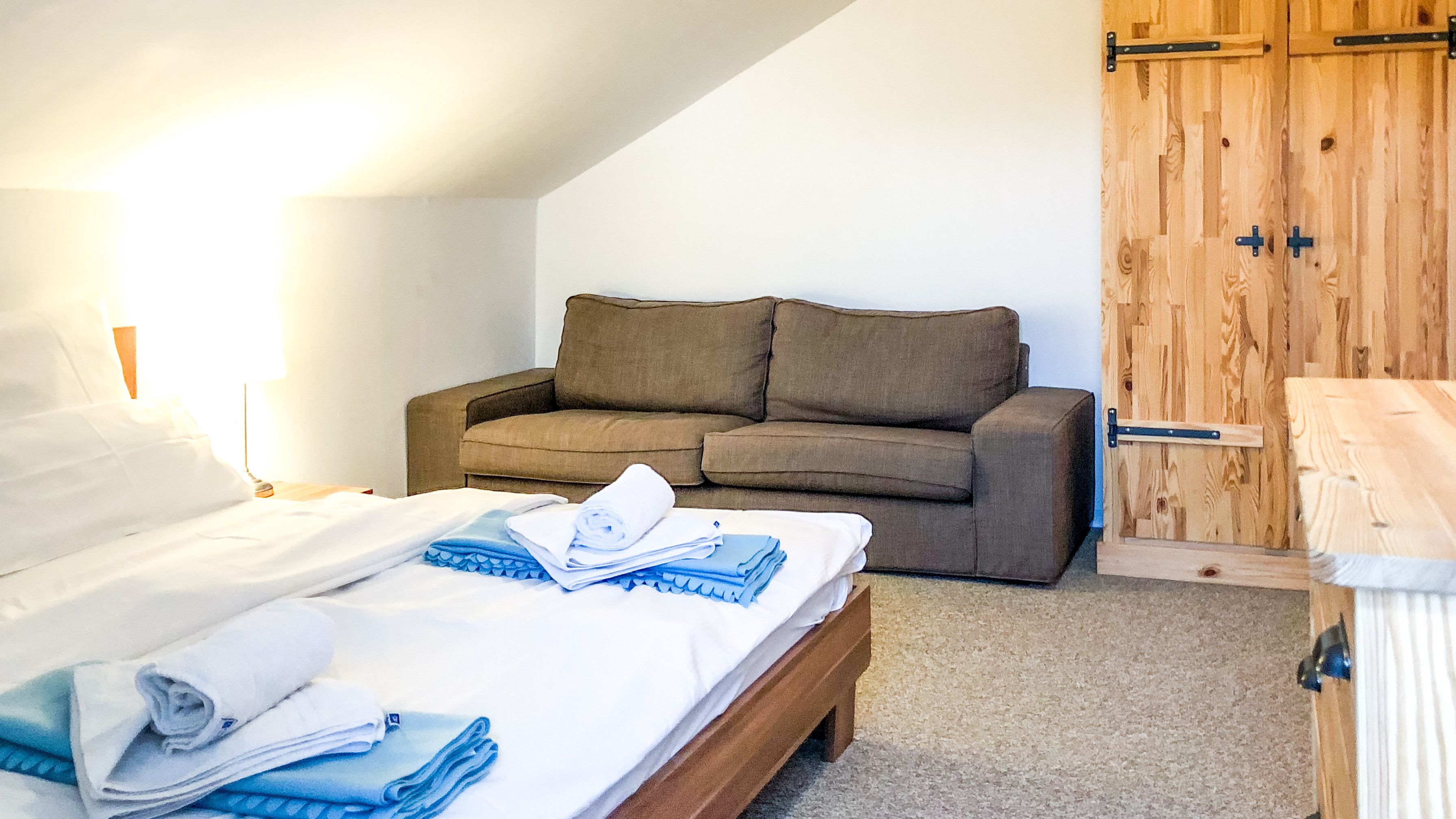 comfort studio | hypo-allergenic bedding, in-room safe, blackout curtains