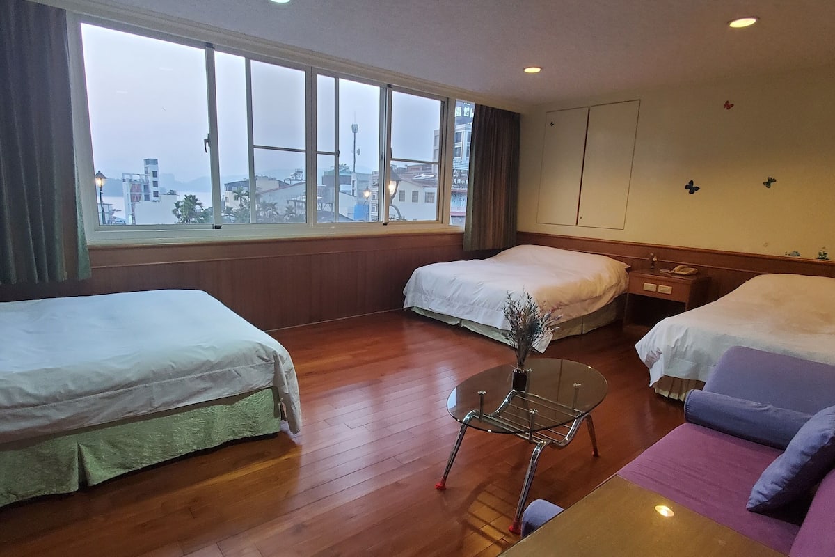 Family Room, Non Smoking, Partial Lake View | Down duvets, blackout curtains, free WiFi, bed sheets
