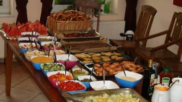 Tägliches inbegriffenes Frühstücksbuffet