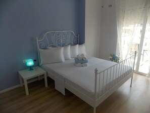 アパートメント シービュー | デスク、防音設備、アイロン / アイロン台、WiFi (無料)