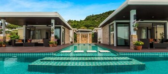 Resort Pool Villa With 5 Bedrooms TS1