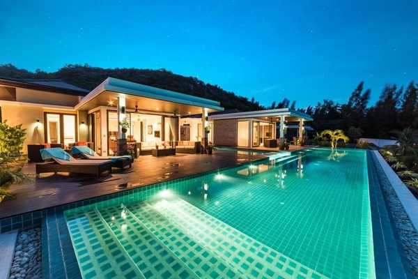 5-Bedroom Villa with Private Pool | Kolam renang pribadi