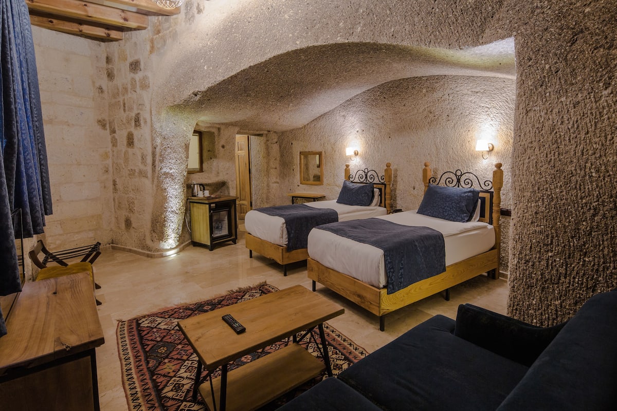 Deluxe Twin Room, Garden View | Premium bedding, down duvets, in-room safe, individually decorated