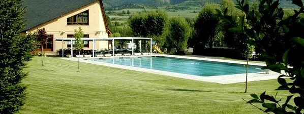 Indoor pool, seasonal outdoor pool - Solana del Segre - Campsite (Bellver de Cerdanya)