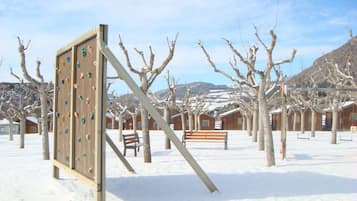 Children’s play area – outdoor
