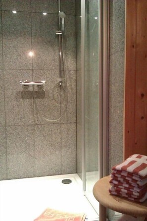 Shower, towels