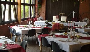 Daily buffet breakfast (EUR 8.50 per person)