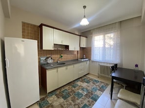 Apartment, 1 Bedroom | Private kitchen