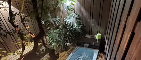 Bathtub spa