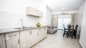 Ảnh chưa phân loại, 3 trong số 15 ảnh, nút