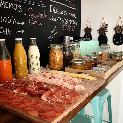 Cocos Surf House - Hostel