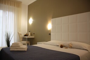 Coffres-forts dans les chambres, bureau, rideaux occultants