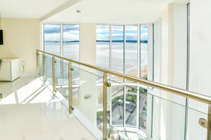 View from property - Just Stay Wales – Meridian Quay Penthouses (Swansea)