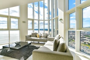 Appartement Duplex Luxe | Coin séjour | TV connectée, Netflix