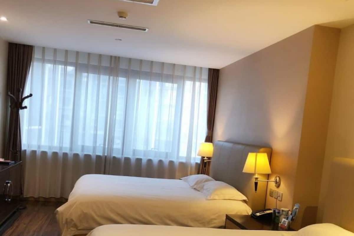 Economy Suite