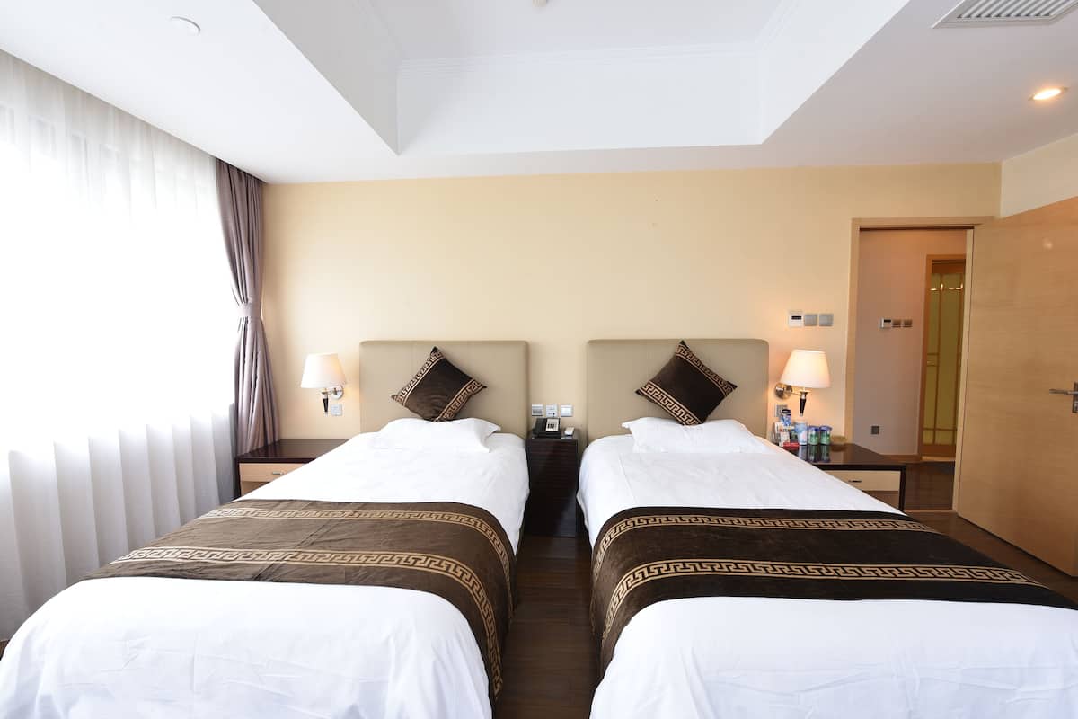 Iron/ironing board (on request), rollaway beds (surcharge), WiFi (free)