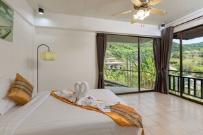 6 bedrooms, in-room safe, individually decorated, individually furnished - Grand Pool Villa (Karon)