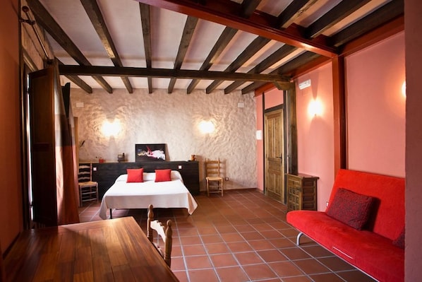 Double Room, 1 Double Bed | Living area