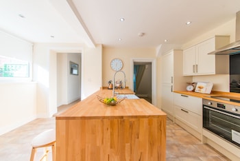 Kensington Place Newport