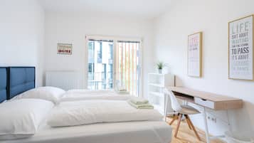 Comfort-Apartment, 3 Schlafzimmer, Balkon | 3 Schlafzimmer, individuell dekoriert, individuell eingerichtet