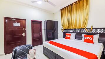 Standard Double Room | Minibar, iron/ironing board, free WiFi, bed sheets