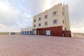 Exterior - Super OYO 107 Ras Al Hadd Waves Hotel (Al Hadd)