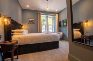 컴포트룸, 킹사이즈침대 1개 | 다리미/다리미판, 무료 WiFi, 침대 시트