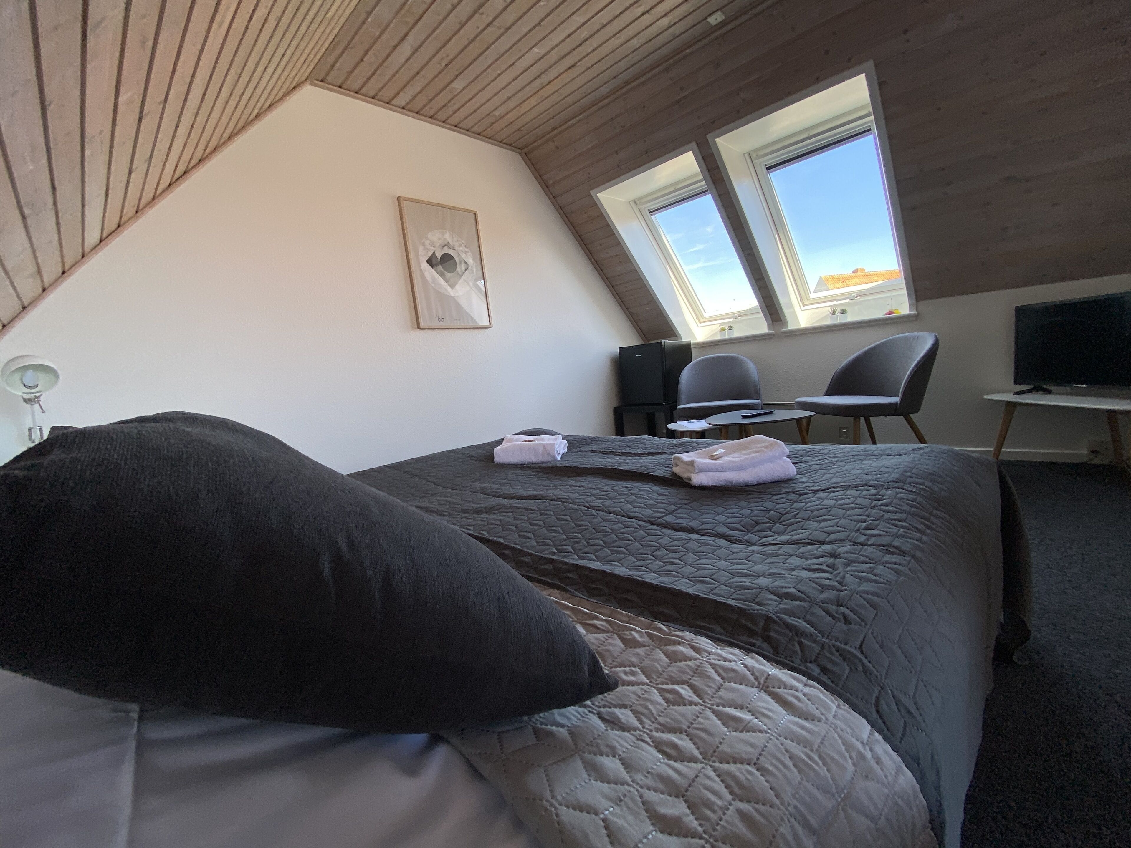 standard triple room | free wifi, bed sheets, wheelchair access