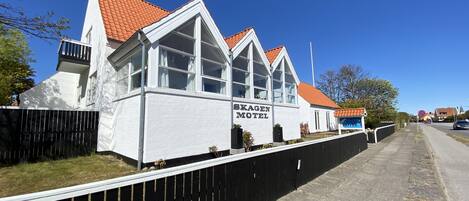 Majoituspaikan julkisivu