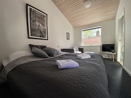 Standard Room | Free WiFi, bed sheets, wheelchair access
