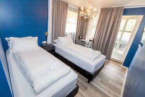 Individually decorated, individually furnished, desk, blackout drapes - Hotel North (Akureyri)