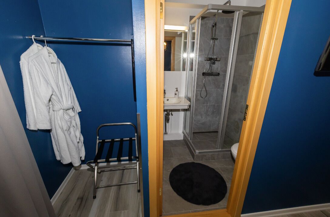 standard room, garden view | individually decorated, individually furnished, desk, blackout curtains