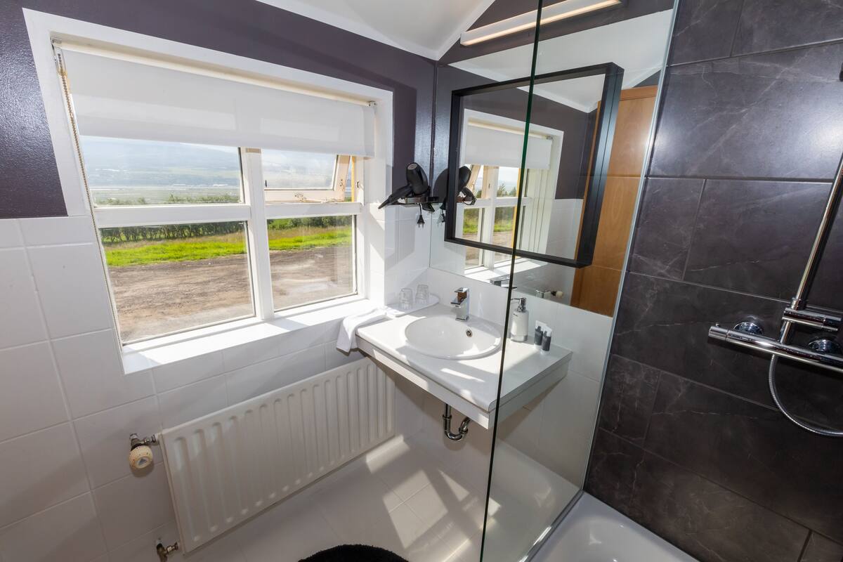 shower, free toiletries, hair dryer, bathrobes