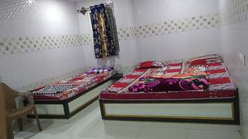 Executive Triple Room, 1 Bedroom | Wheelchair access