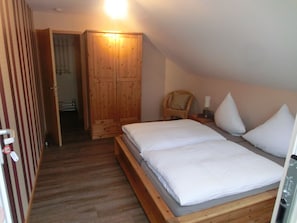 Apartment, 1 Bedroom, Terrace | Free WiFi, bed sheets - Ferienwohnung Rivaner (Burg)