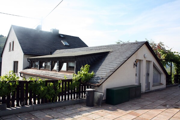 Front of property - Ferienwohnung Rivaner (Burg)