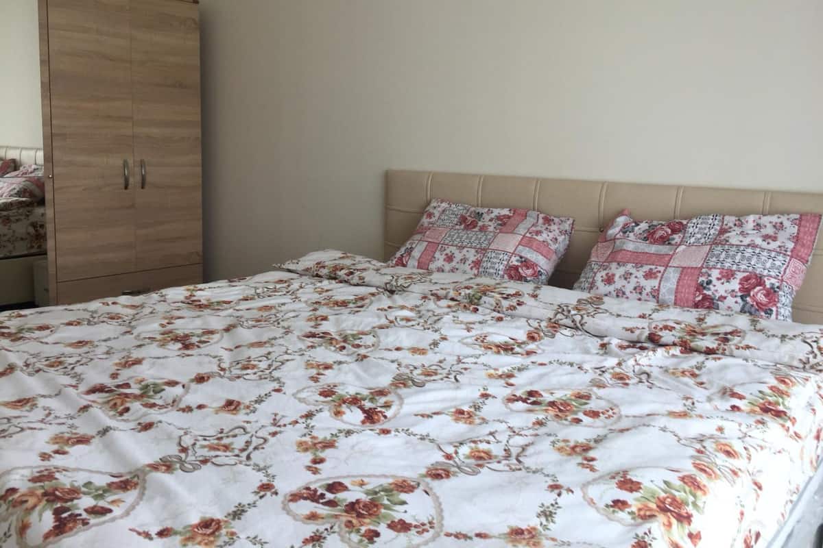 Apartment, Balcony | 1 bedroom, premium bedding, individually furnished, desk