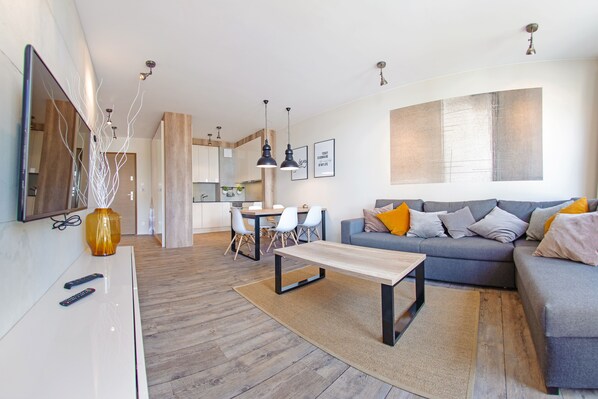 Apartment (B 8)