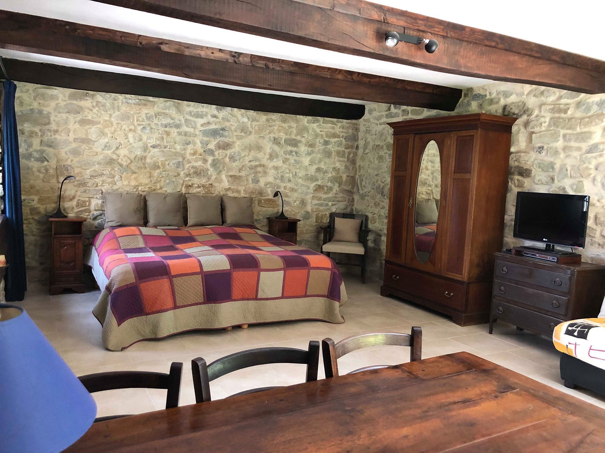 Chambre Triple Panoramique | Décoration personnalisée, ameublement personnalisé, bureau